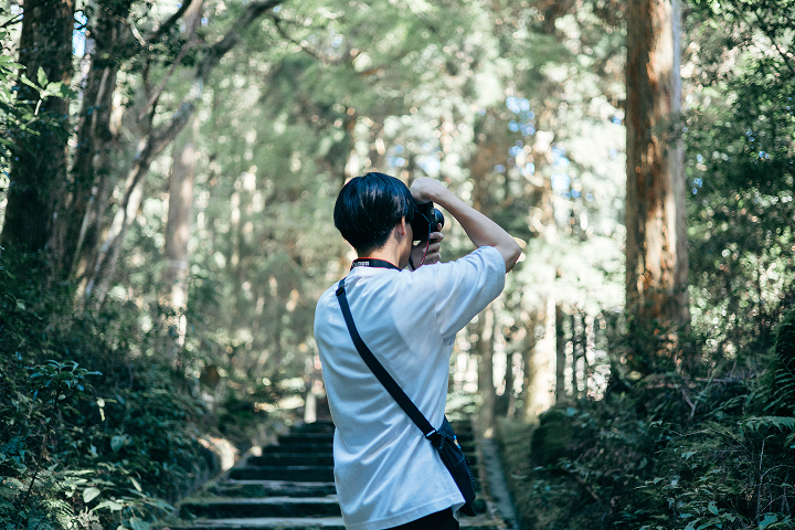 写真を撮っている様子