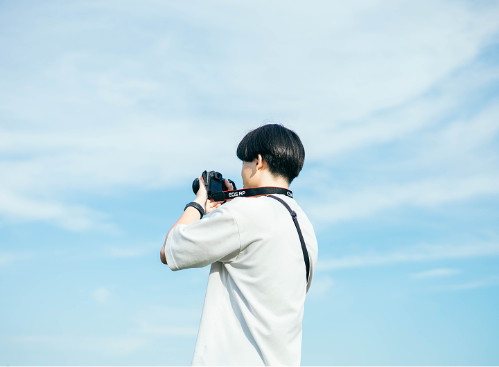 写真を撮っている様子